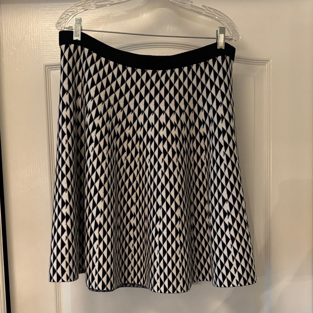 Chelsea & Theodore Size XL Black and White Diamond A-Line Skirt